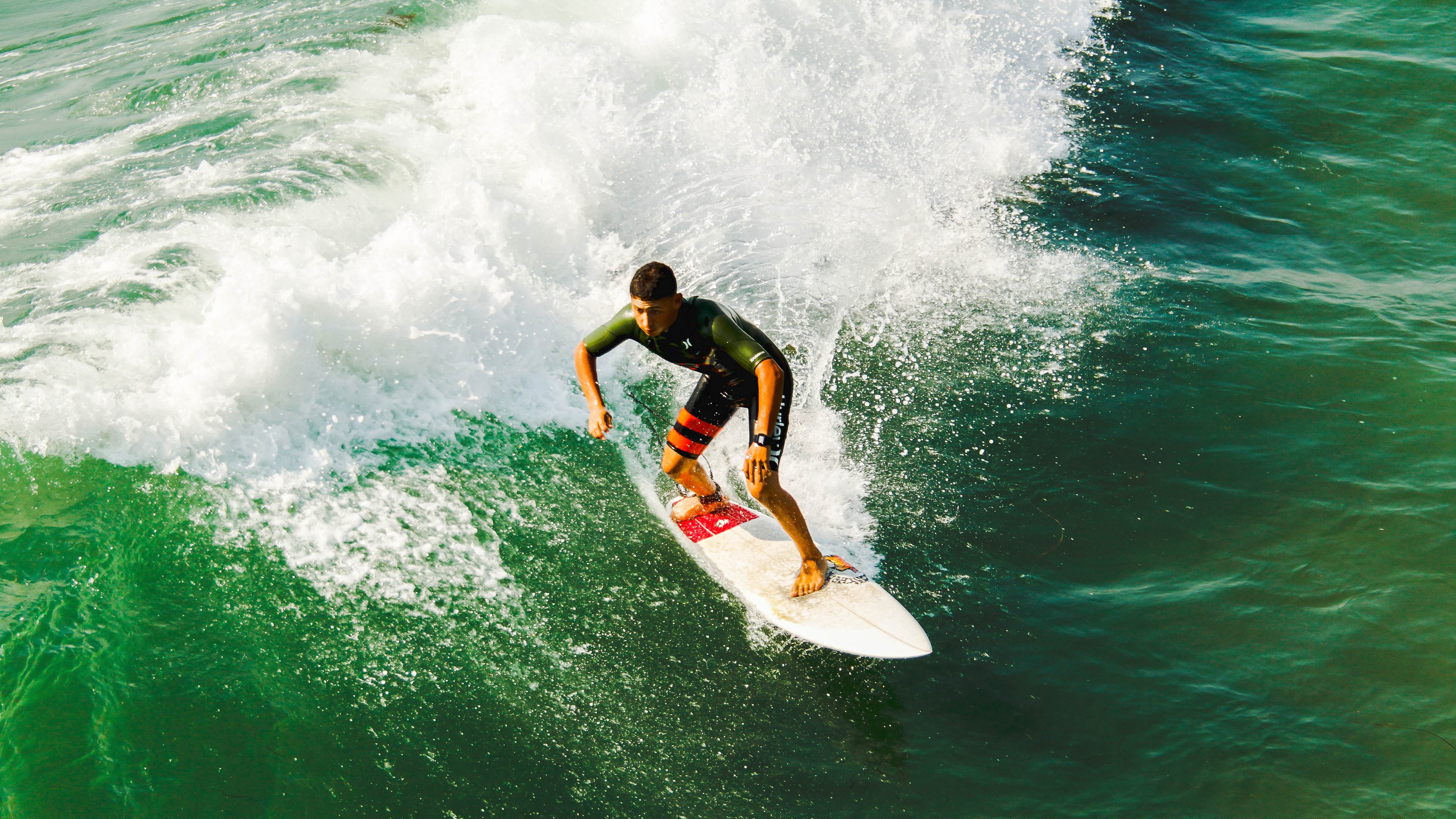 德甲精彩瞬间频频出现，关键扑救扭转局势，德甲 集锦